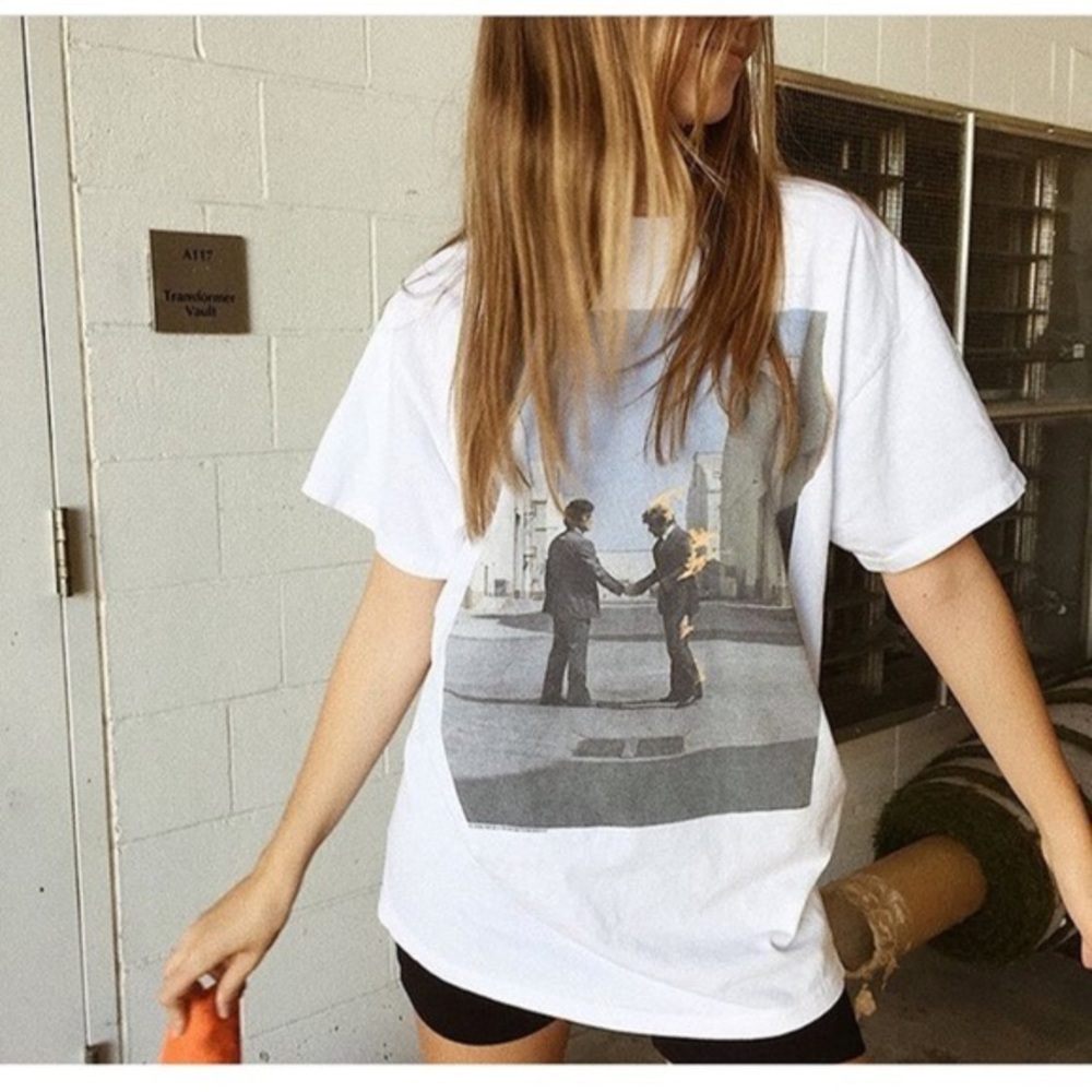 Brandy Melville graphic tee